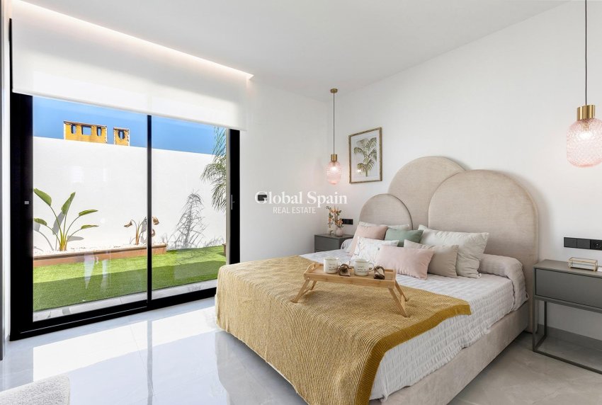 Nouvelle construction - VILLA -
TORREVIEJA - LOS BALCONES - LOS ALTOS