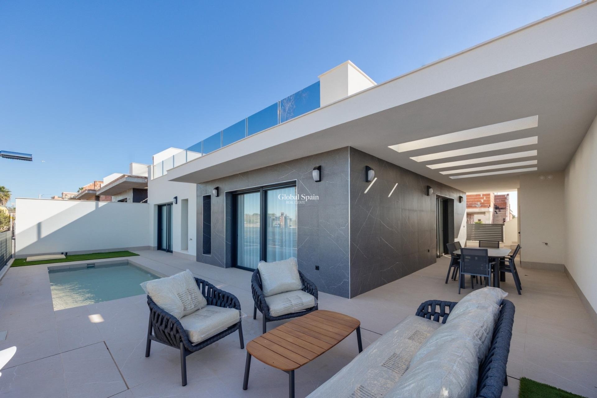 Nouvelle construction - VILLA -
TORREVIEJA - Sector 25