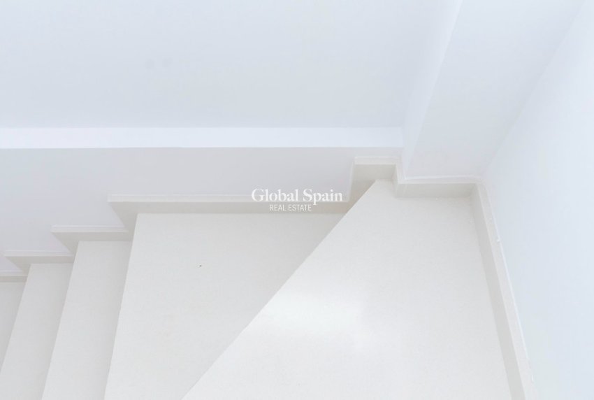 Nouvelle construction - Villa -
TORREVIEJA - Torreta