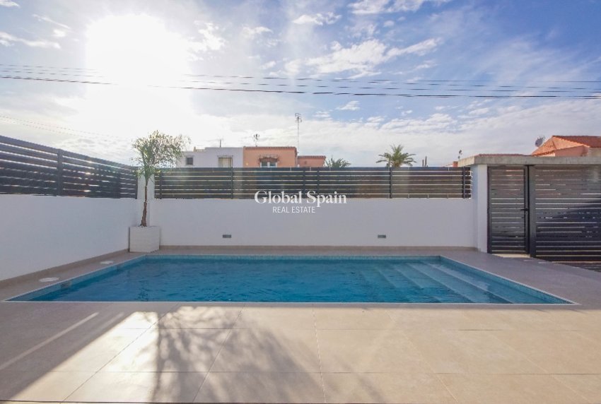 Nouvelle construction - Villa -
TORREVIEJA - Torrevieja