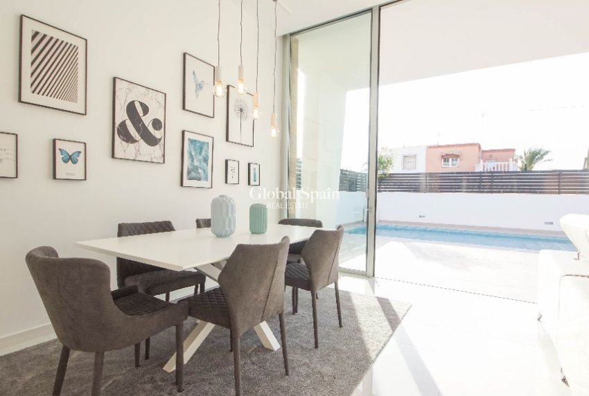 Nouvelle construction - Villa -
TORREVIEJA - Torrevieja