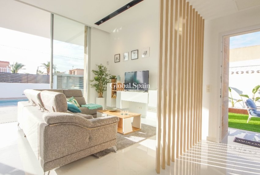 Nouvelle construction - Villa -
TORREVIEJA - Torrevieja