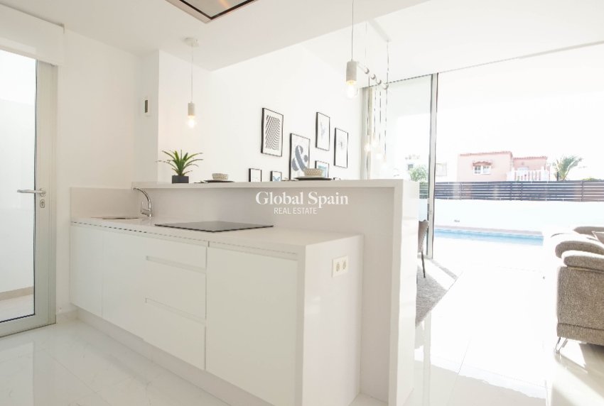 Nouvelle construction - Villa -
TORREVIEJA - Torrevieja