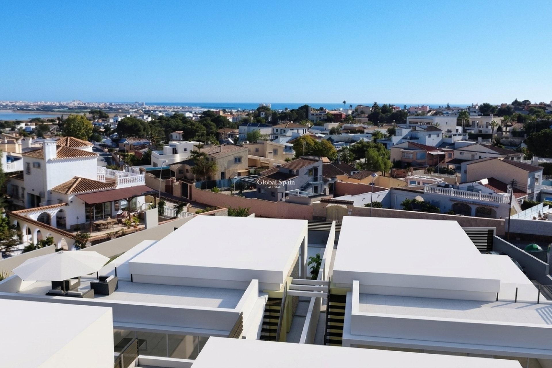 Nouvelle construction - VILLA -
TORREVIEJA