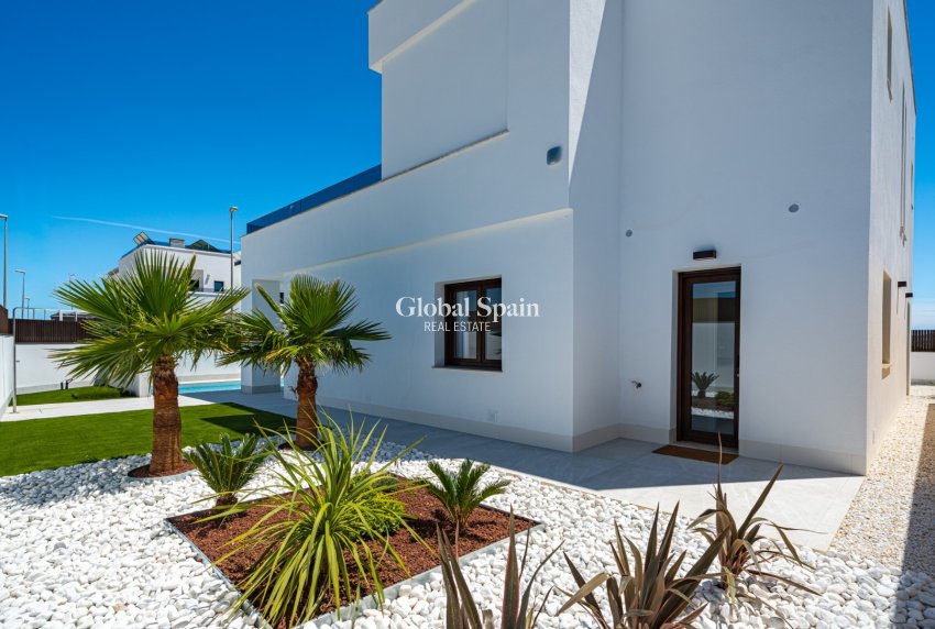Nouvelle construction - VILLA -
VISTABELLA GOLF 