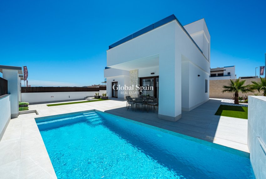Nouvelle construction - VILLA -
VISTABELLA GOLF 