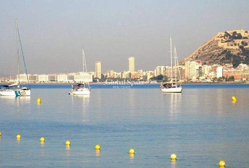 Nowo zbudowane - Apartament -
El Verger