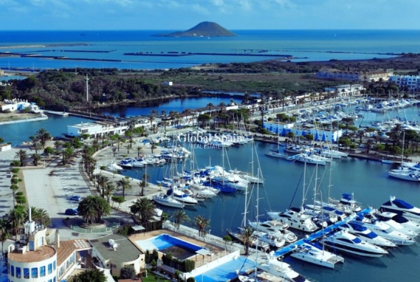 Nowo zbudowane - Apartament -
 - La Manga del Mar Menor