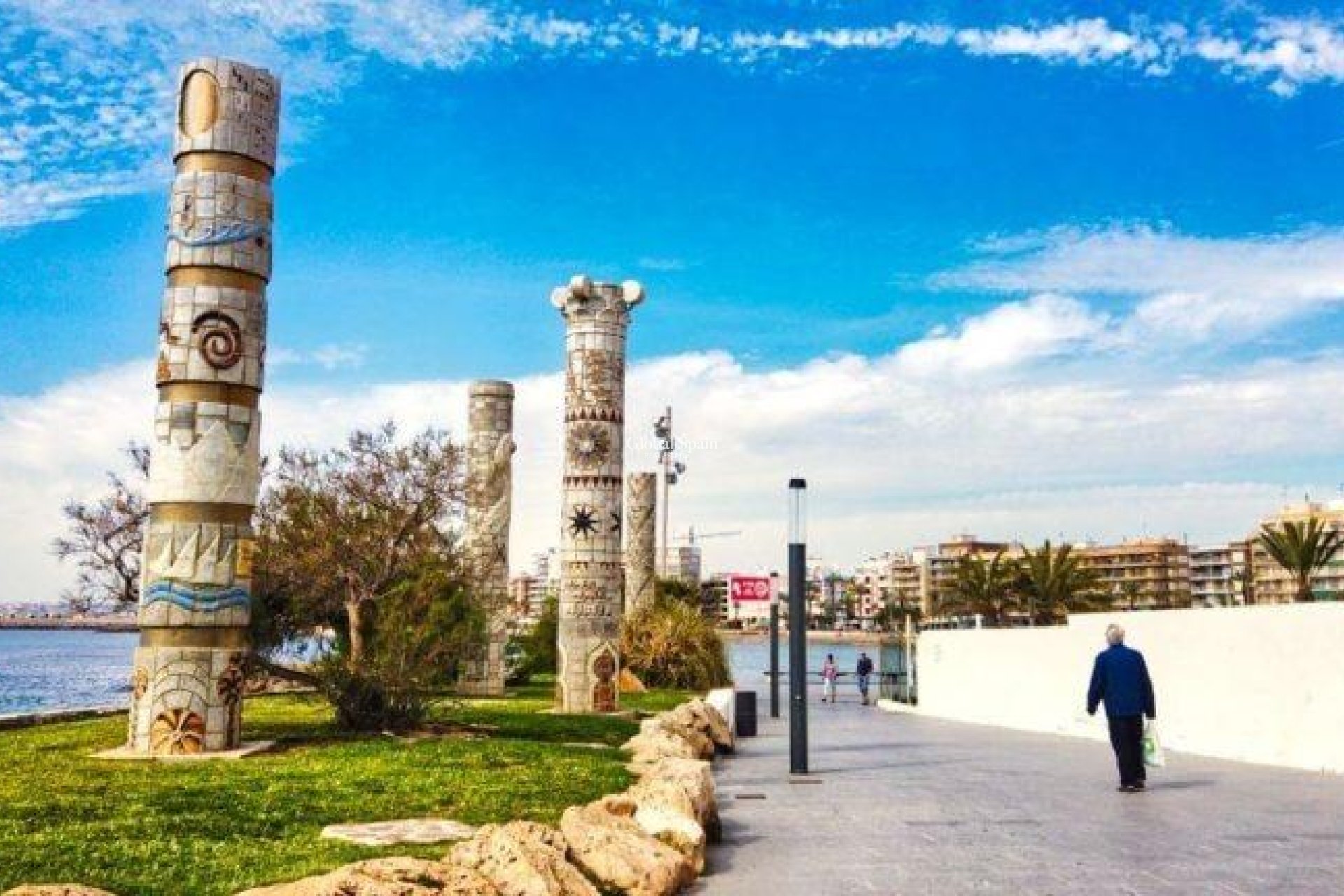 Nowo zbudowane - Apartament -
TORREVIEJA - Center