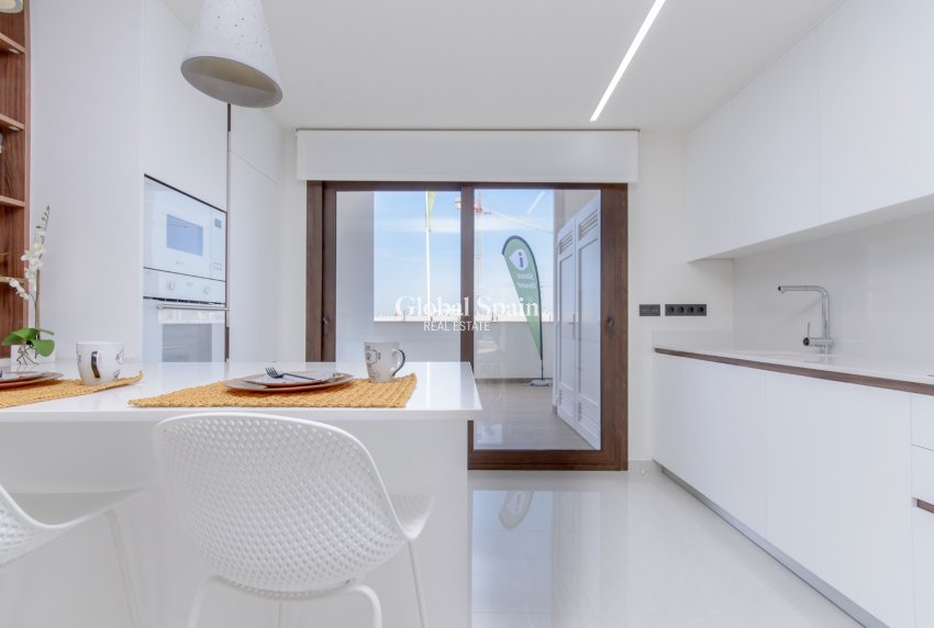 Nowo zbudowane - Apartament -
TORREVIEJA - LOS BALCONES - LOS ALTOS