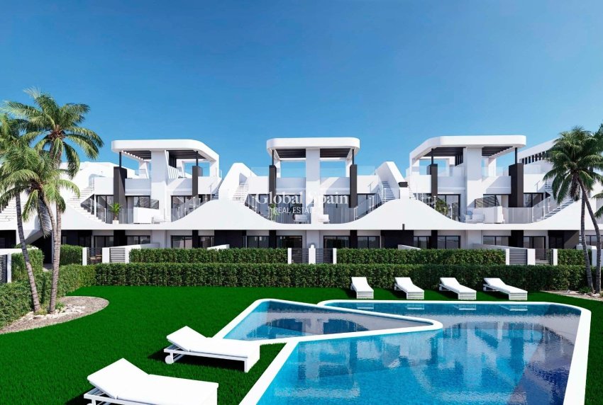 Nowo zbudowane - Bungalow na ostatnim piętrze -
SAN FULGENCIO - Pueblo