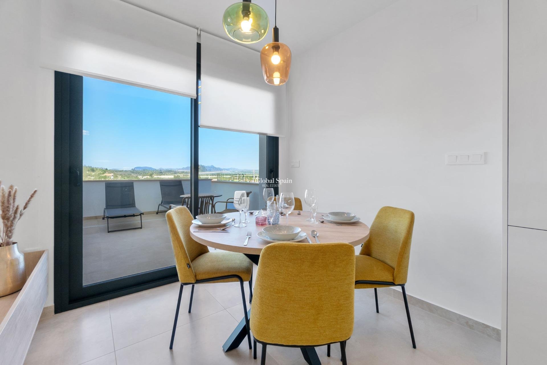 Nowo zbudowane - Bungalow na ostatnim piętrze -
TORREVIEJA - LOS BALCONES - LOS ALTOS