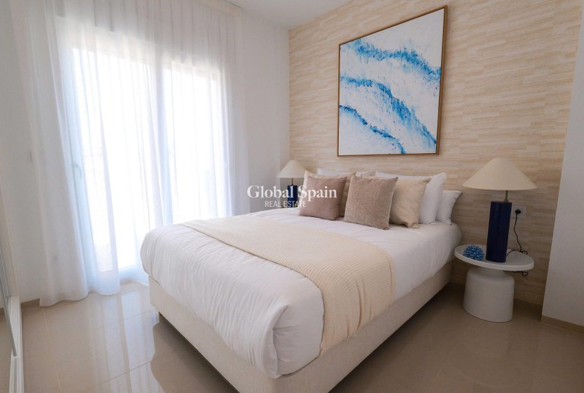 Nowo zbudowane - Bungalow na parterze -
ROJALES - Doña Pepa