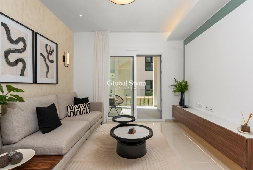 Nowo zbudowane - Bungalow na parterze -
ROJALES - Doña Pepa