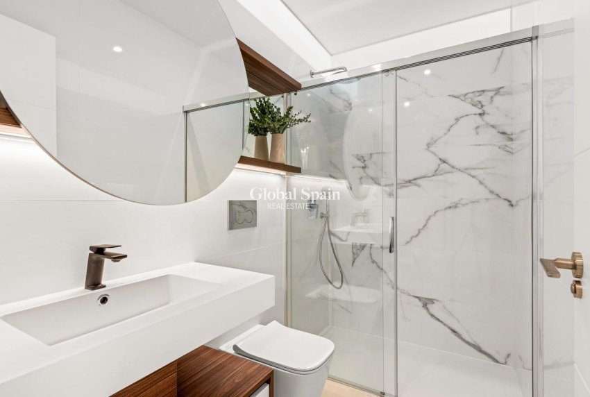 Nowo zbudowane - Bungalow na parterze -
ROJALES - Doña Pepa