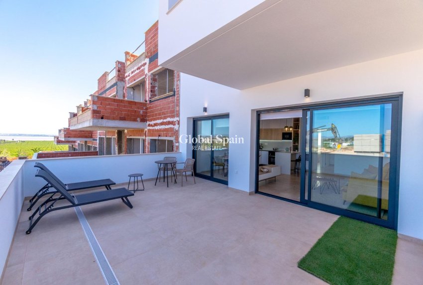 Nowo zbudowane - Bungalow na parterze -
TORREVIEJA - LOS BALCONES - LOS ALTOS
