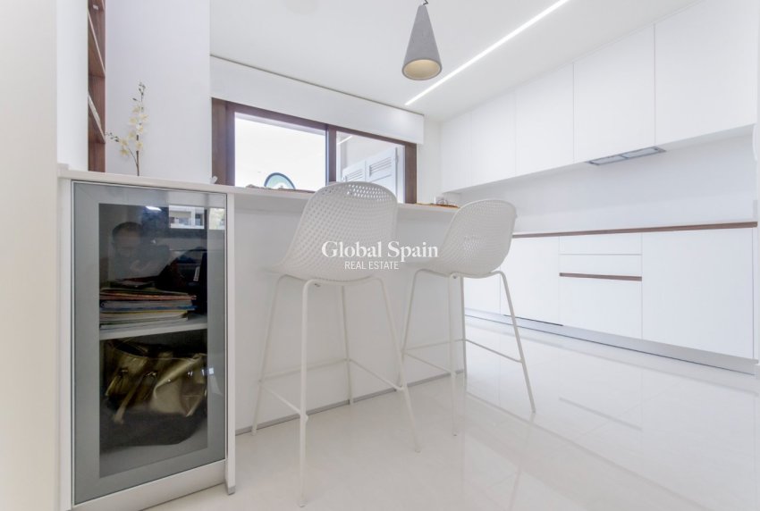 Nowo zbudowane - Bungalow na parterze -
TORREVIEJA - LOS BALCONES - LOS ALTOS