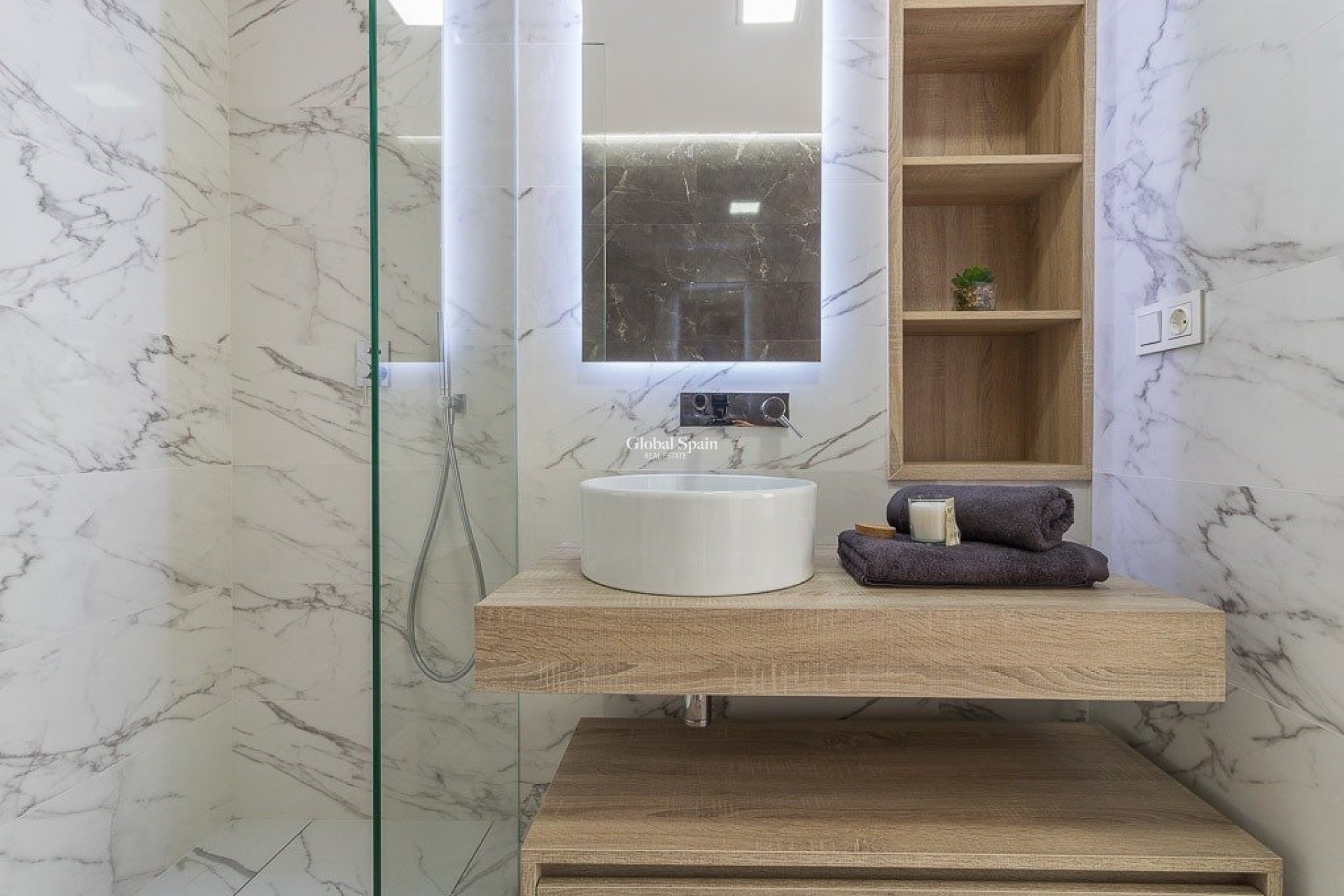 Nowo zbudowane - Bungalow na parterze -
TORREVIEJA - LOS BALCONES - LOS ALTOS