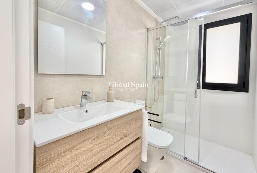 Nowo zbudowane - DOM -
COX - 