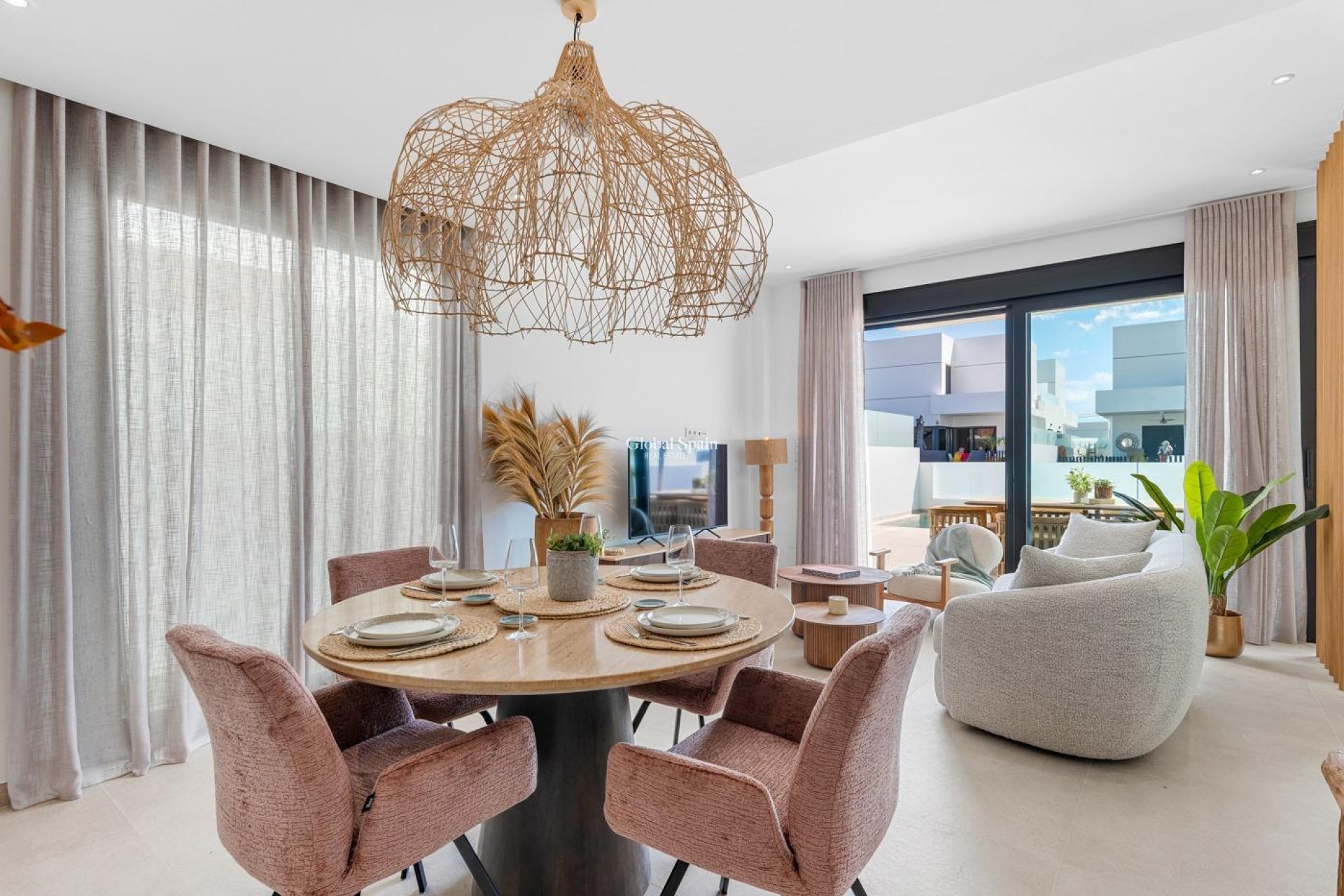 Nowo zbudowane - DOM -
DOLORES