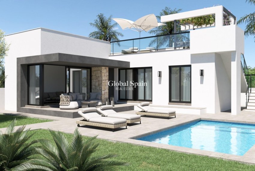 Nowo zbudowane - DOM -
ELCHE - 