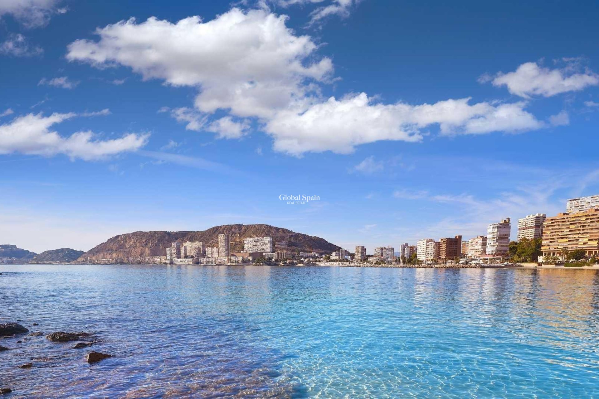 Nowo zbudowane - DOM -
ELCHE - 