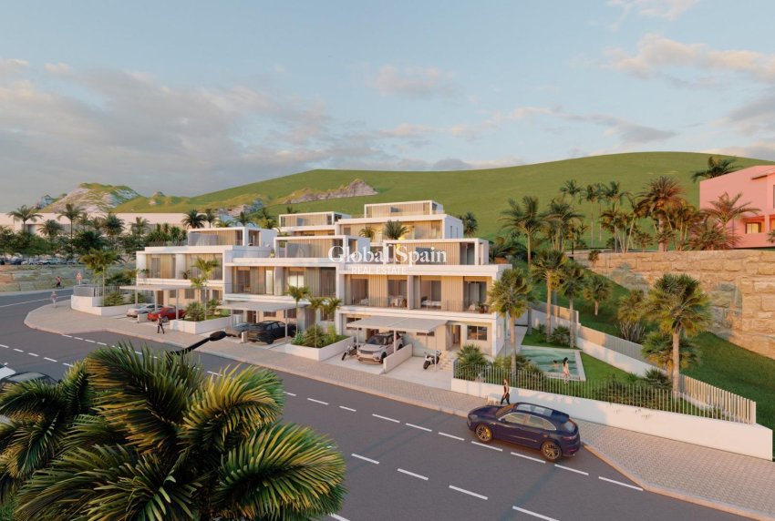 Nowo zbudowane - DOM -
ESTEPONA - Azata Golf Estepona Oeste