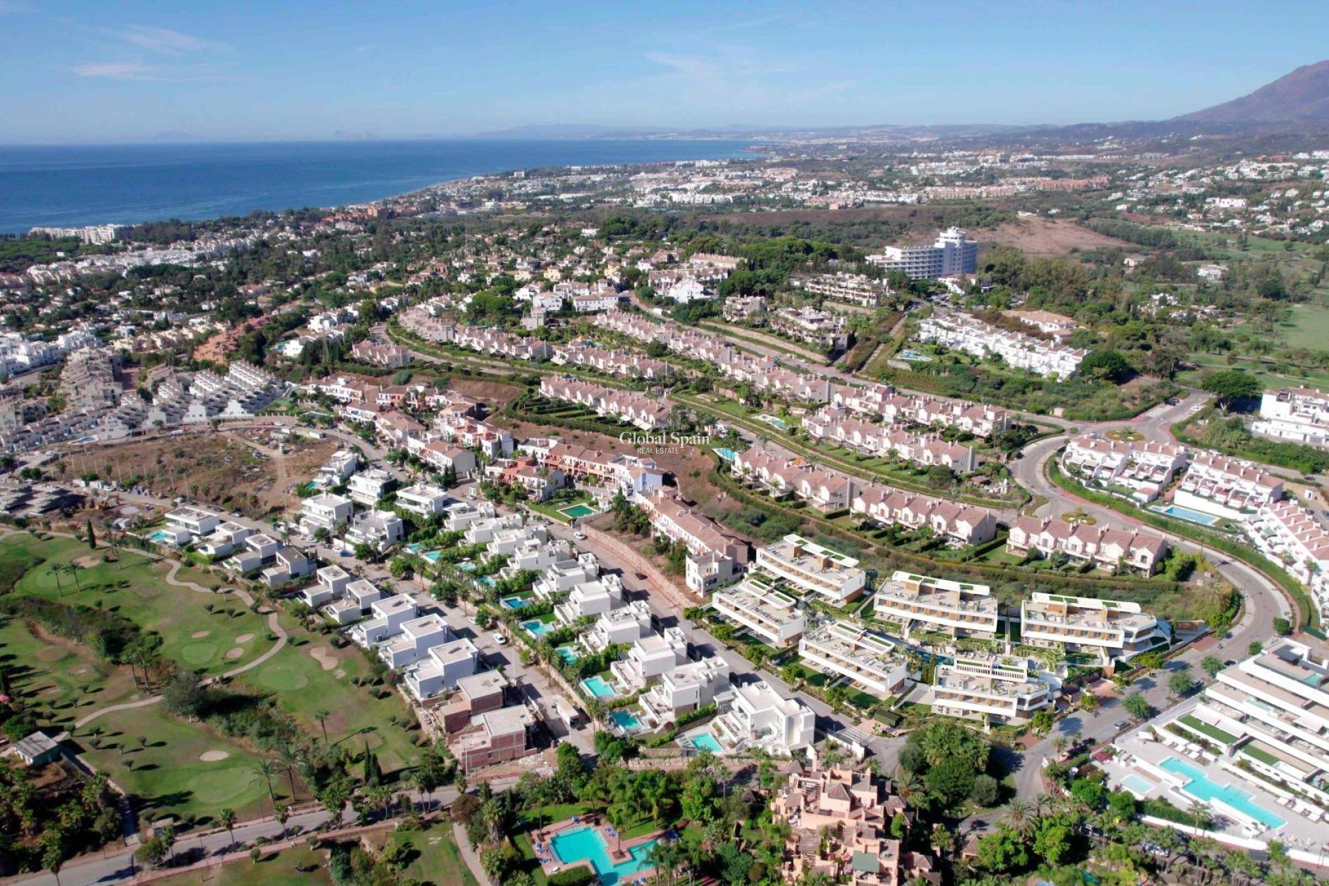 Nowo zbudowane - DOM -
ESTEPONA - 