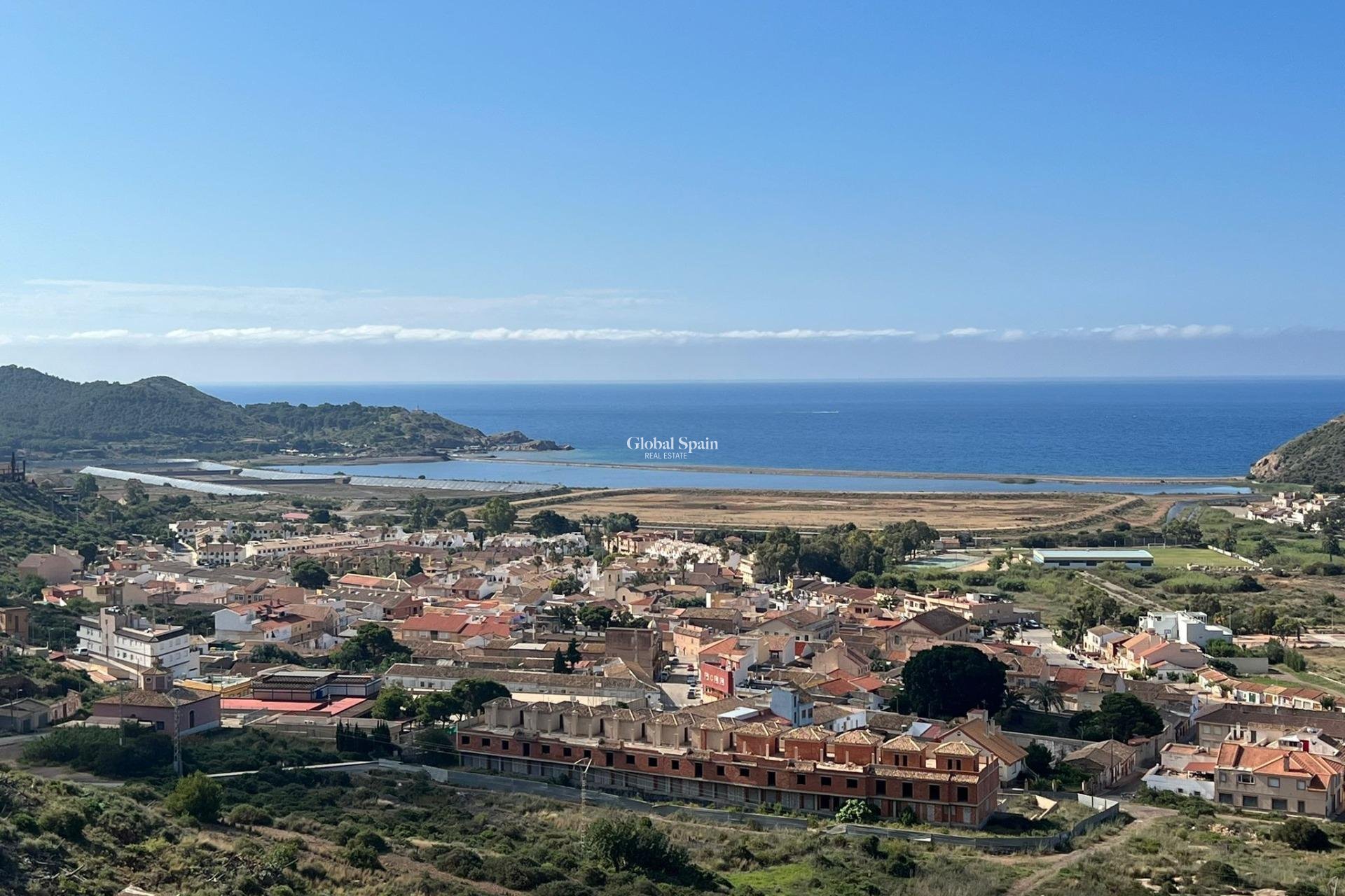 Nowo zbudowane - DOM -
LA UNIÓN - centro