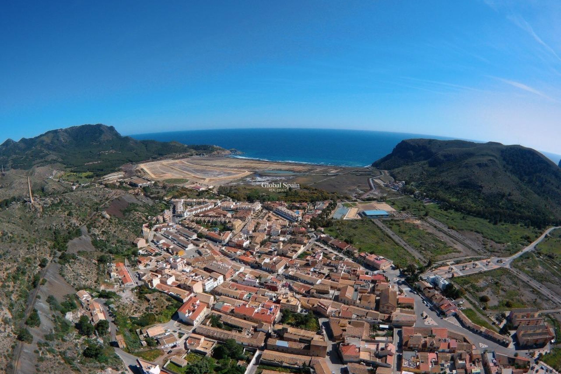 Nowo zbudowane - DOM -
LA UNIÓN - centro