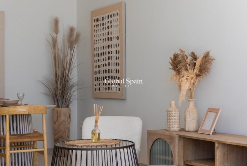 Nowo zbudowane - DOM -
LOS ALCÁZARES