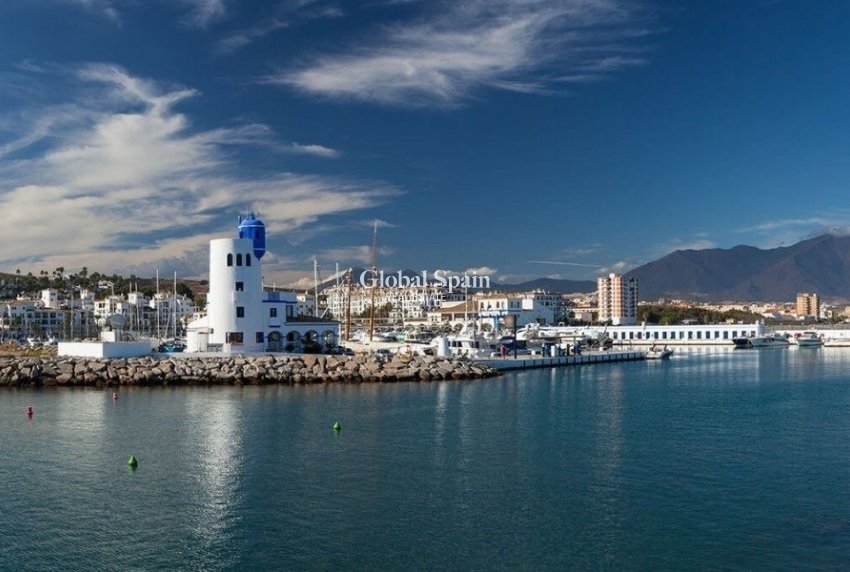 Nowo zbudowane - DOM -
MANILVA - Punta chullera