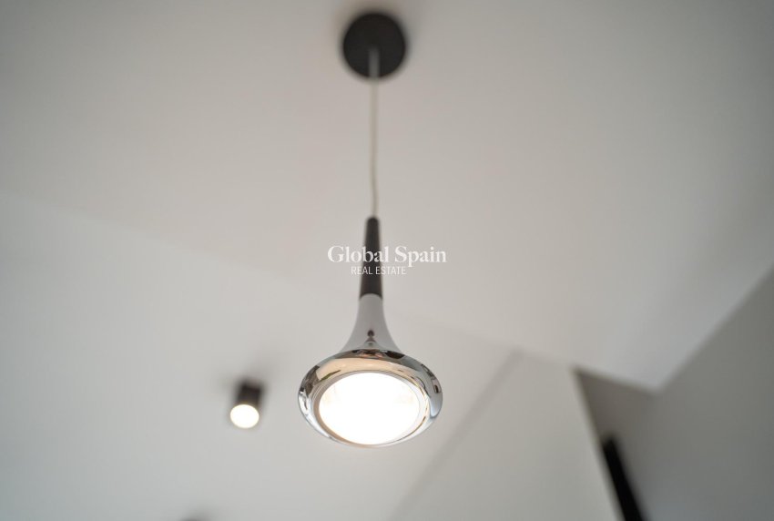 Nowo zbudowane - Dom -
ORIHUELA COSTA - 