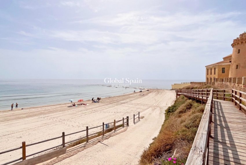 Nowo zbudowane - Dom -
PILAR DE LA HORADADA - 