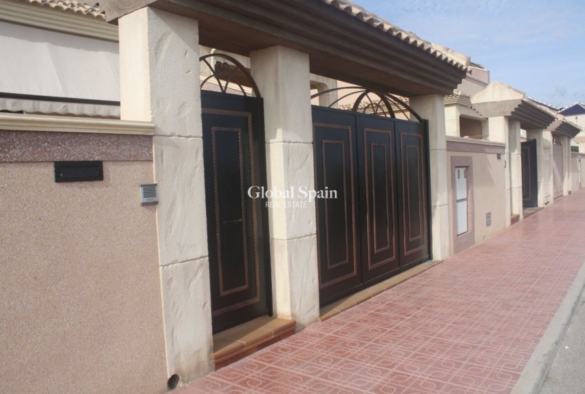 Nowo zbudowane - DOM -
TORREVIEJA - LOS BALCONES - LOS ALTOS