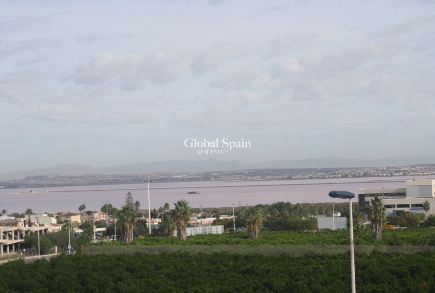 Nowo zbudowane - DOM -
TORREVIEJA - LOS BALCONES - LOS ALTOS