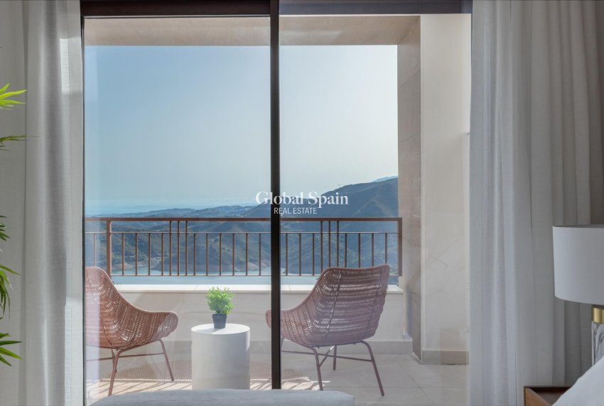 Nowo zbudowane - Dom -
