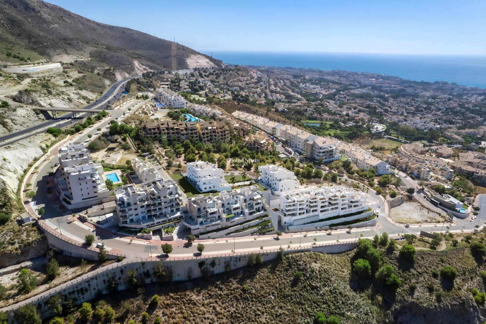 Nowo zbudowane - MIESZKANIE -
BENALMÁDENA - 