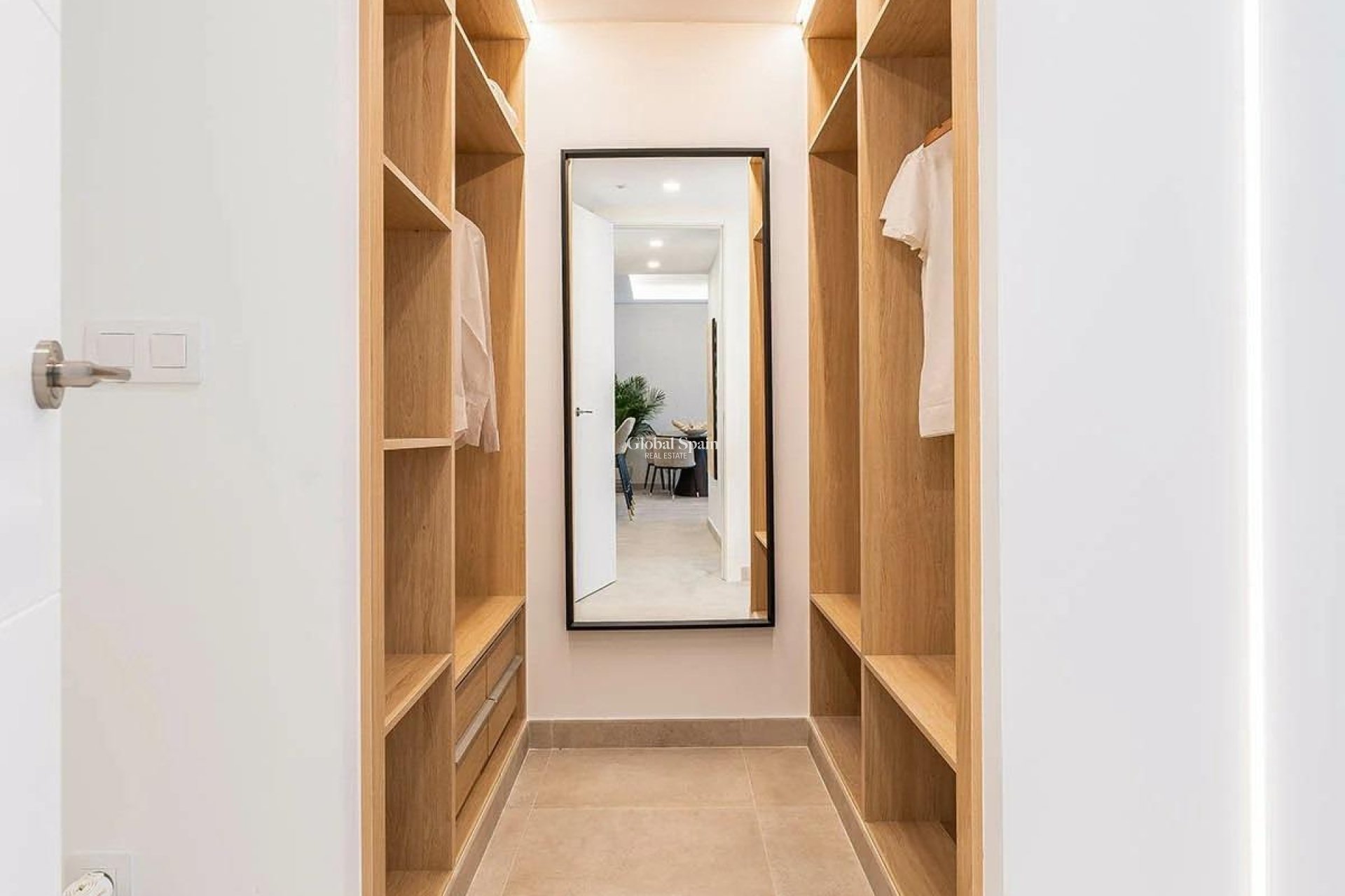 Nowo zbudowane - MIESZKANIE -
FUENGIROLA - 