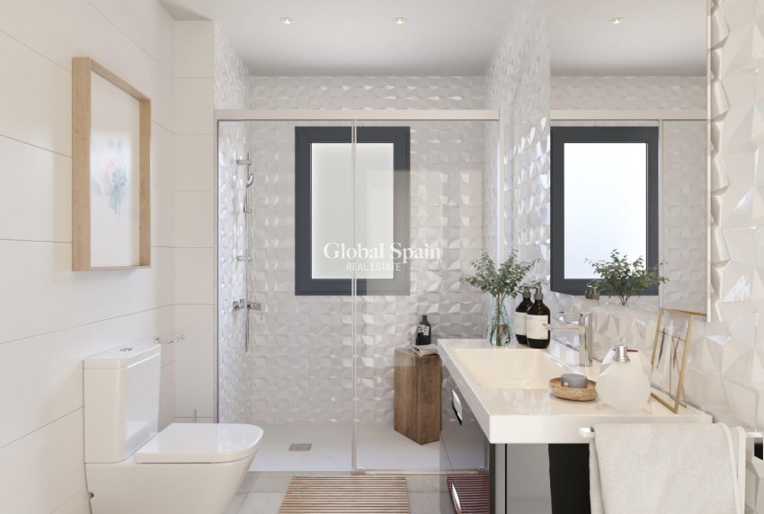Nowo zbudowane - MIESZKANIE -
FUENGIROLA - 
