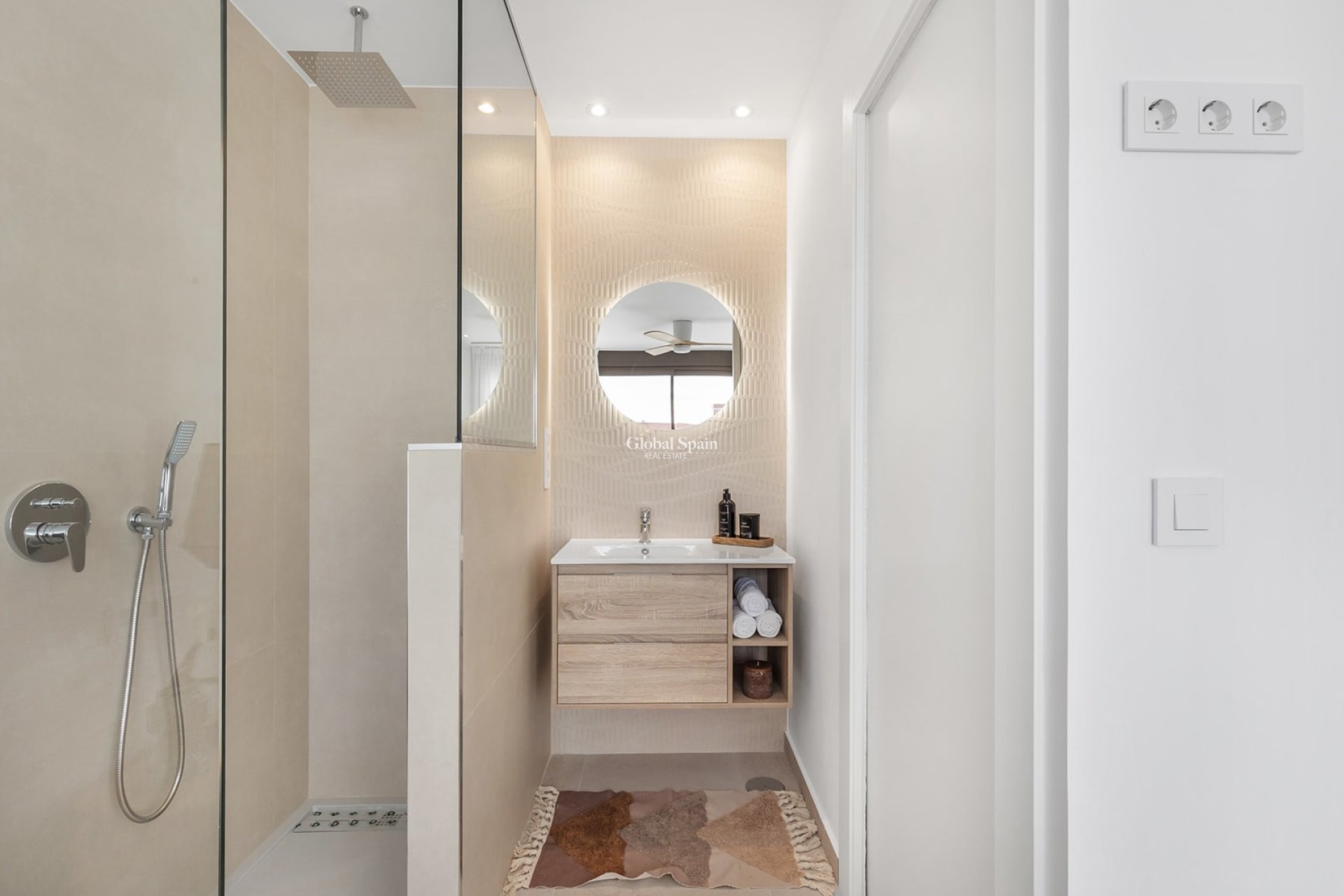 Nowo zbudowane - MIESZKANIE -
LOS ALCÁZARES