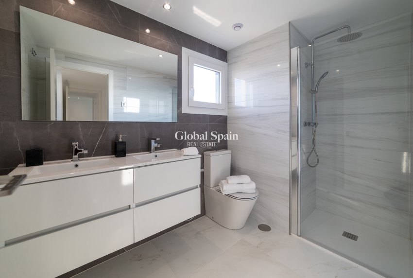 Nowo zbudowane - MIESZKANIE -
ORIHUELA COSTA - Punta Prima