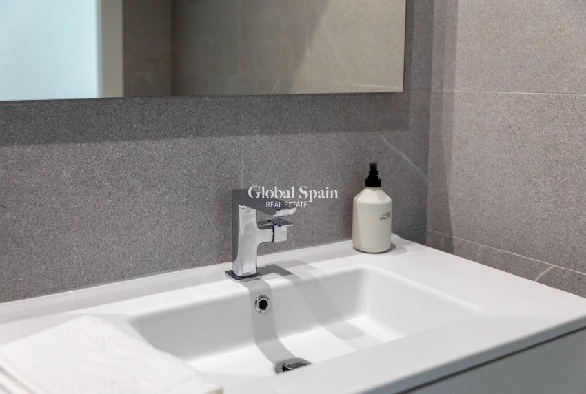 Nowo zbudowane - MIESZKANIE -
ORIHUELA COSTA - Punta Prima