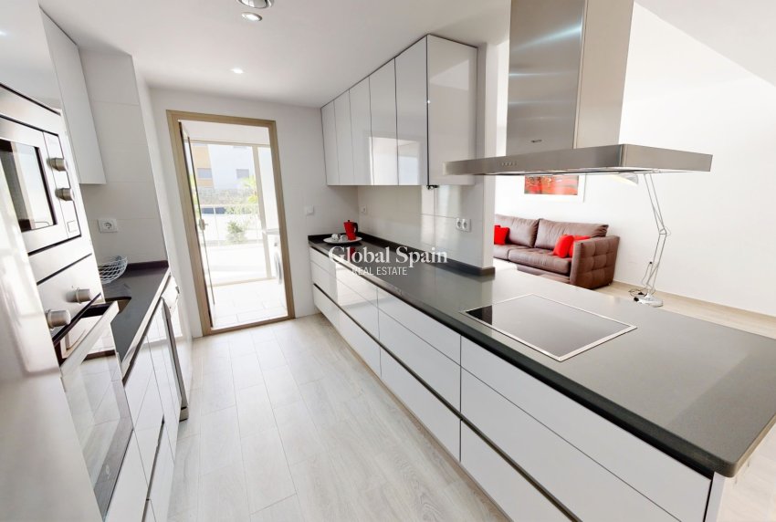 Nowo zbudowane - MIESZKANIE -
ORIHUELA COSTA - Villa Martin