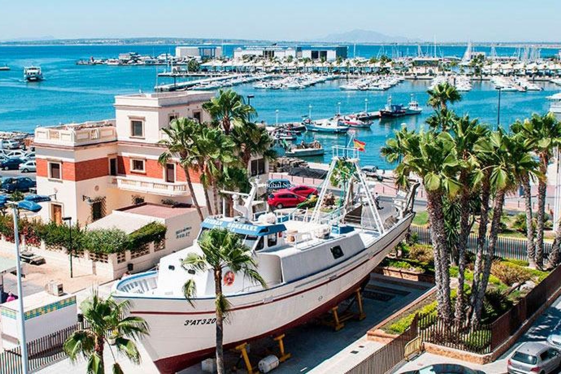 Nowo zbudowane - MIESZKANIE -
SANTA POLA - 