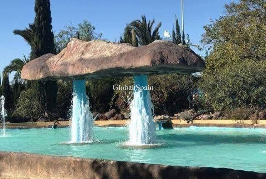 Nowo zbudowane - MIESZKANIE -
TORREVIEJA - Center
