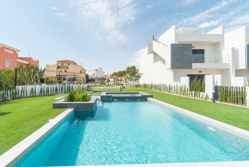 Nowo zbudowane - MIESZKANIE -
TORREVIEJA - LOS BALCONES - LOS ALTOS