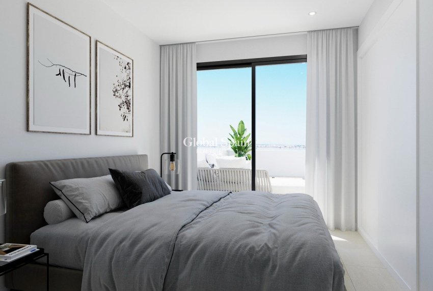 Nowo zbudowane - MIESZKANIE -
TORREVIEJA - 