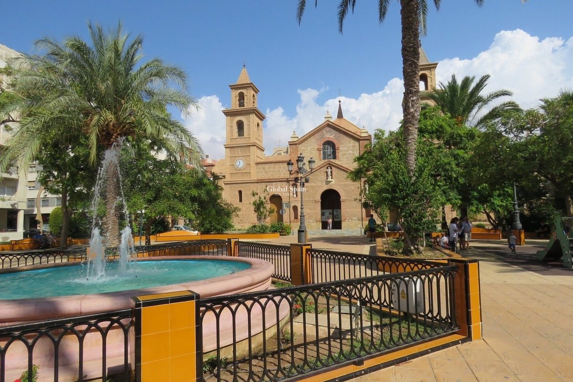 Nowo zbudowane - MIESZKANIE -
TORREVIEJA - 