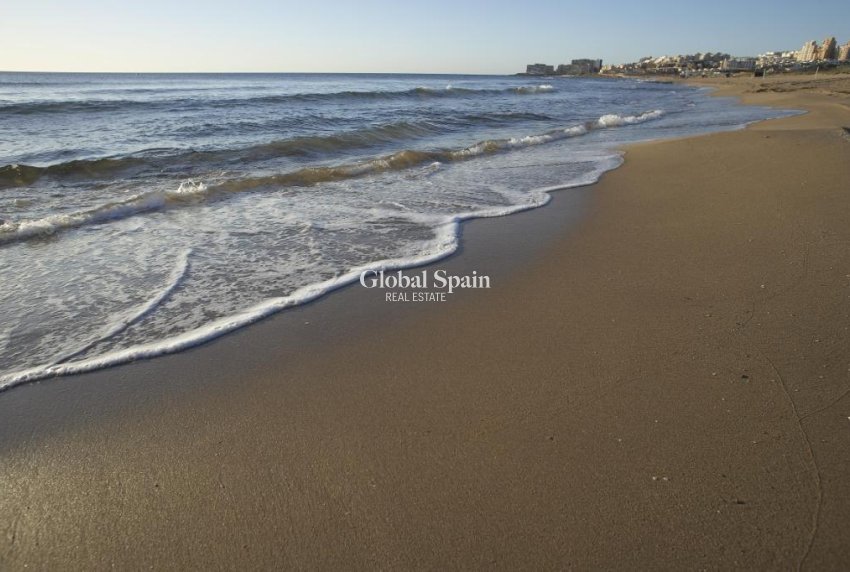 Nowo zbudowane - MIESZKANIE -
TORREVIEJA - 
